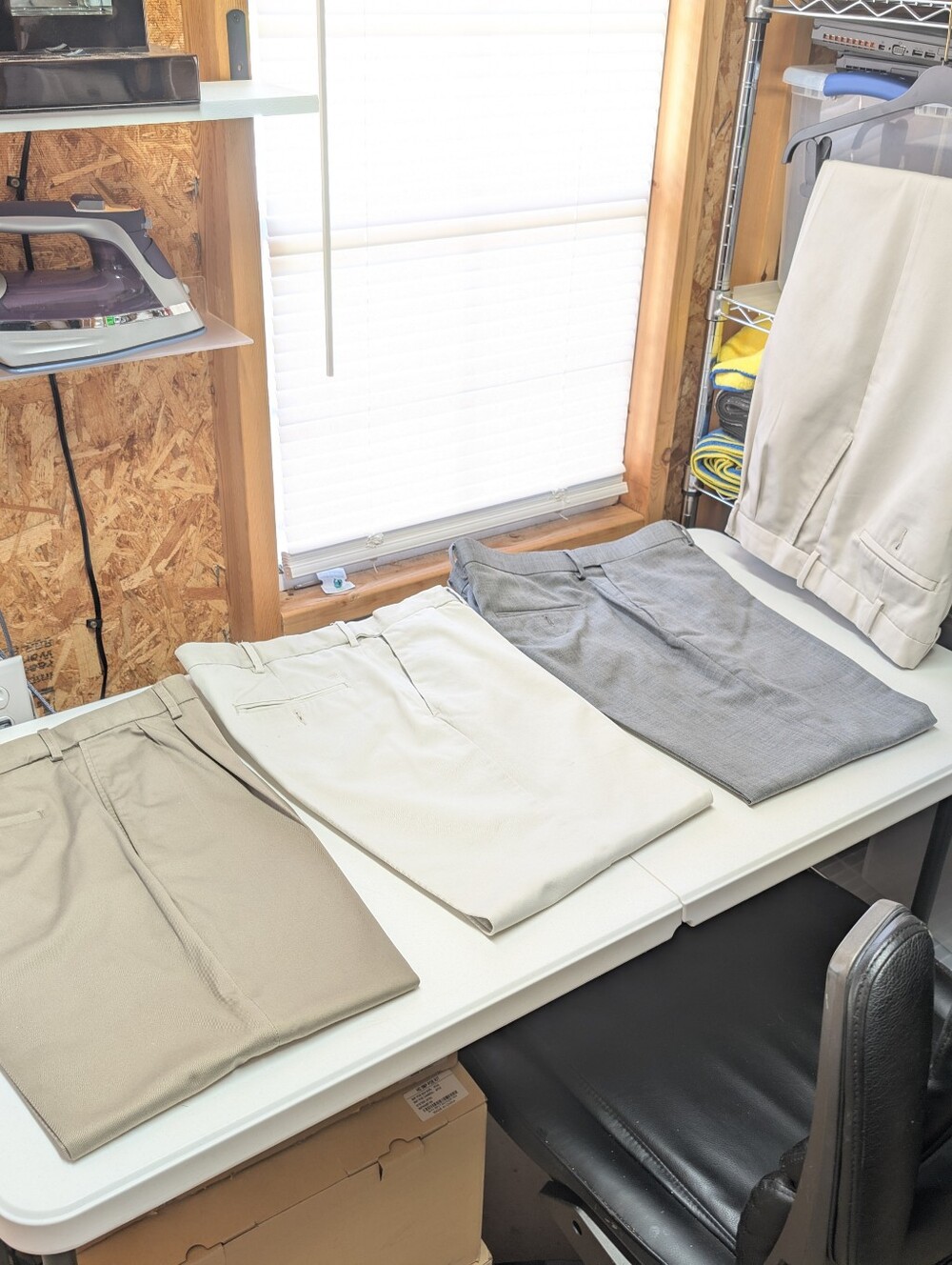 Lot Of 4 Men's  (36x29)Chino & Khaki Pants — Beige, Light Khaki, and Gray